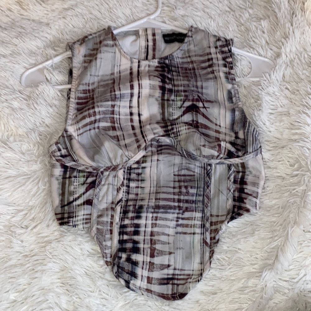 PrettyLittleThing, Size 0, Croptop, Brown Black and White
